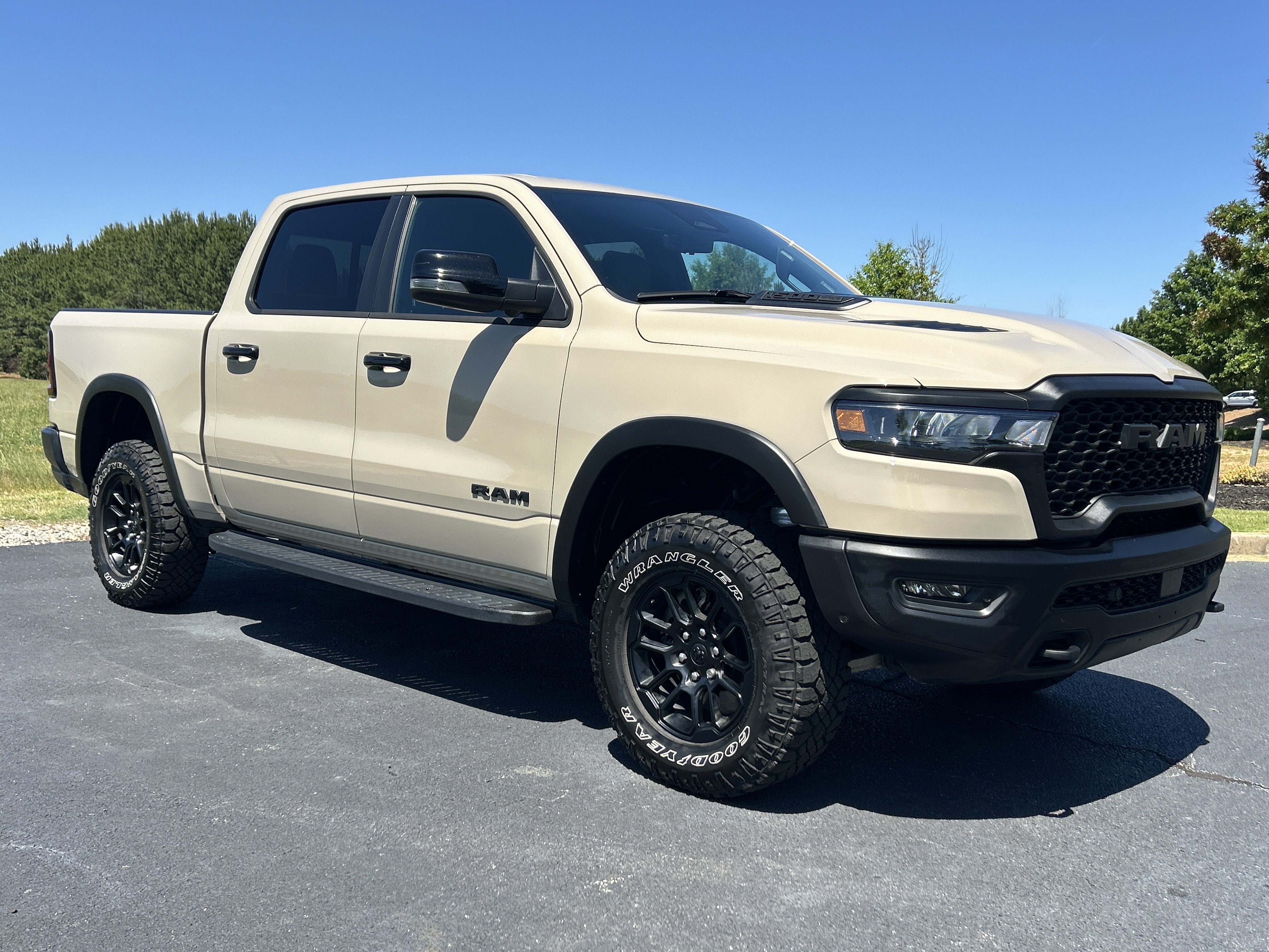 ram ram 1500 pickup 2025 1C6SRFLP7SN666070 image ram ram 1500 pickup 2025 1C6SRFLP7SN666070 image